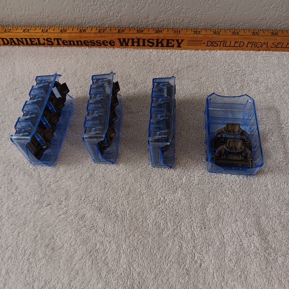14..Blue Razor Blade Refills - Picture 6 of 7